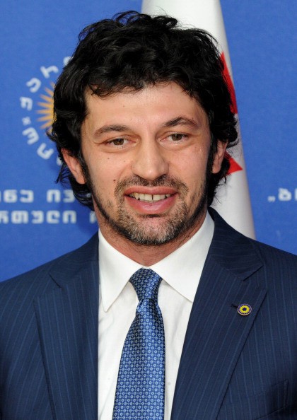 Kakha Kaladze, cựu cầu thủ AC Milan đã được bầu làm phó Thủ tướng Georgia, phụ trách phát triển kinh tế vùng và cơ sở hạ tầng.
